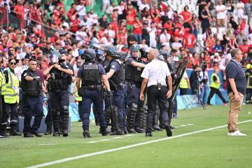 عاجل .. ارتباك غريب حول نهاية مباراة المغرب والأرجنتين وأنباء عن دخول "الفار" على خط الهدف الأخير